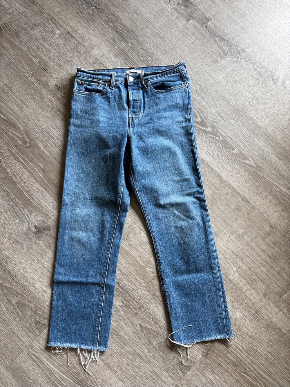 Levi's Blue Straight-Leg Women's Jeans with Frayed Hem